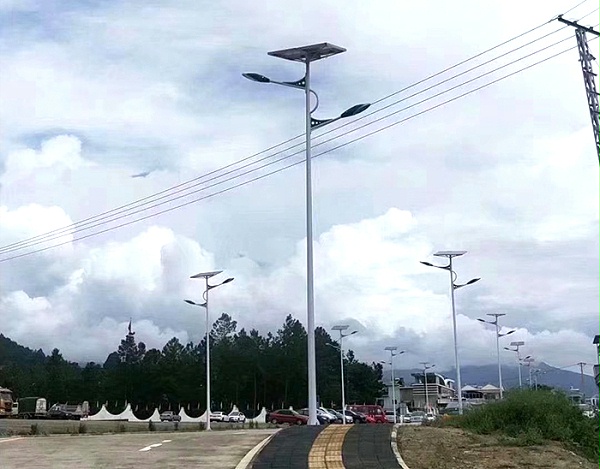 太阳能路灯 太阳能道路灯 太阳能路灯厂家