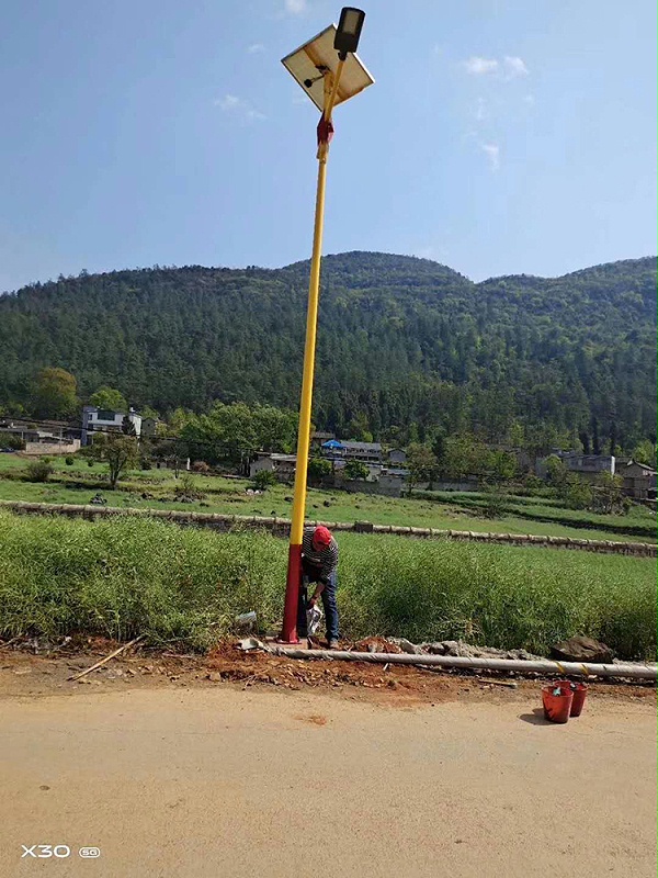 云南太阳能路灯_太阳能民族特色路灯_哈尼古寨太阳能路灯